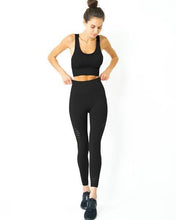 Load image into Gallery viewer, Mesh Seamless Set - Black Savoy Active
