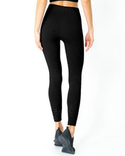 Load image into Gallery viewer, Mesh Seamless Set - Black Savoy Active