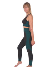 Load image into Gallery viewer, Trois Seamless Sports Bra - Black With Blue Savoy Active