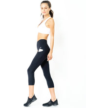 Load image into Gallery viewer, Jolie High-Waisted Capri Savoy Active