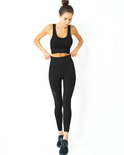 Load image into Gallery viewer, Mesh Seamless Legging - Black Savoy Active